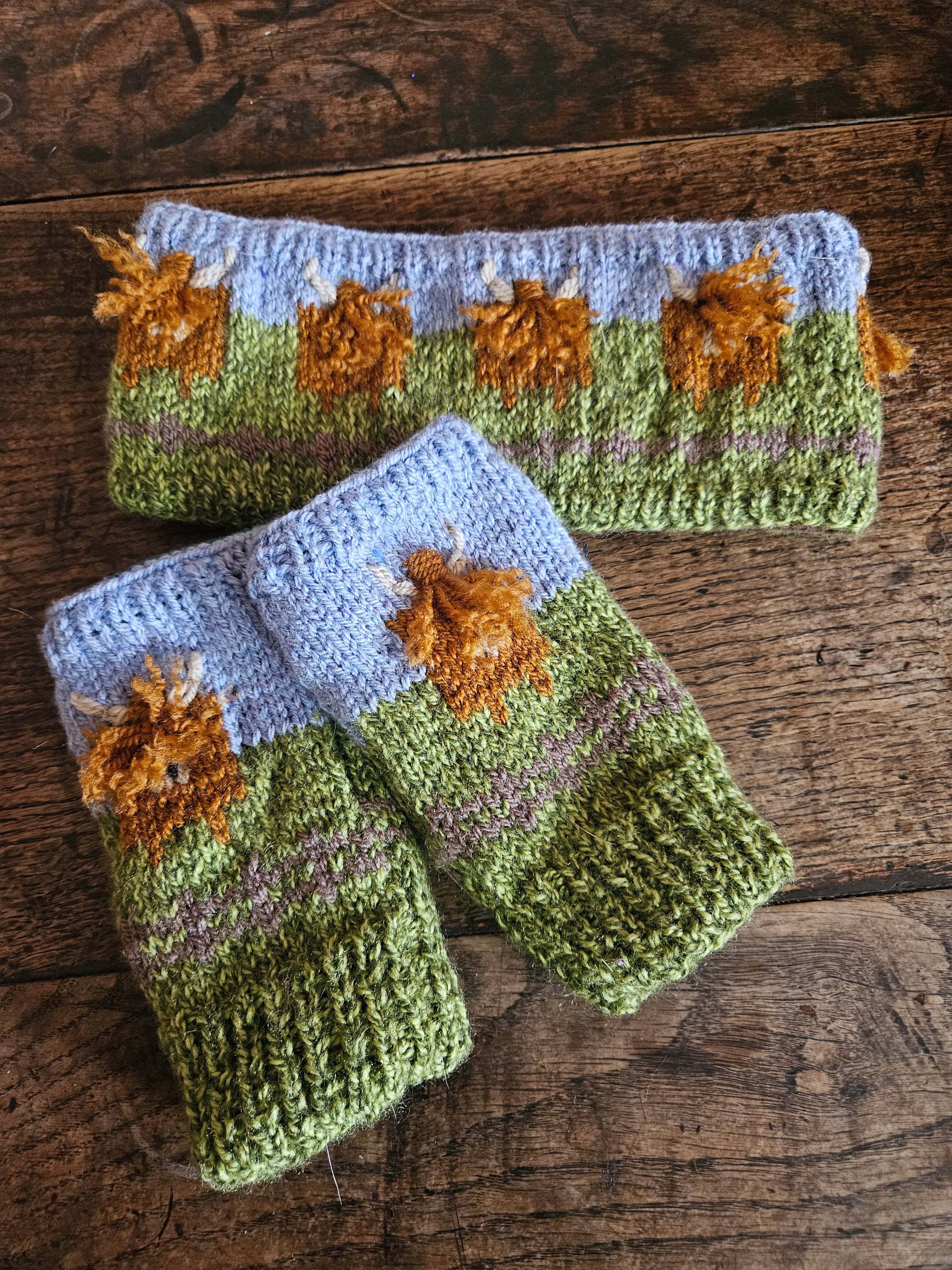 Highland cow earwarmer and wrist earwarmer set