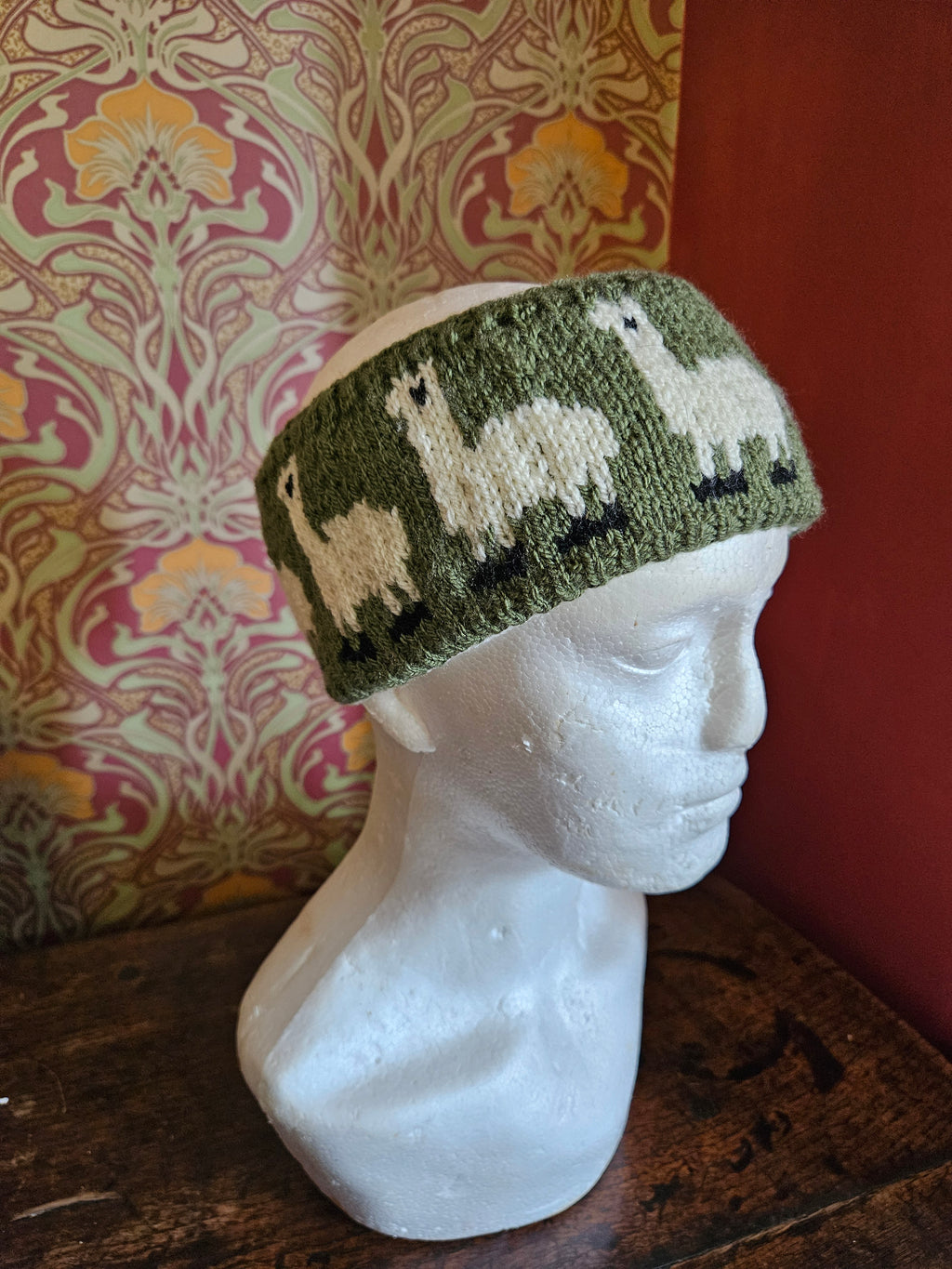 Earwarmer with Alpaca design. Fully lined