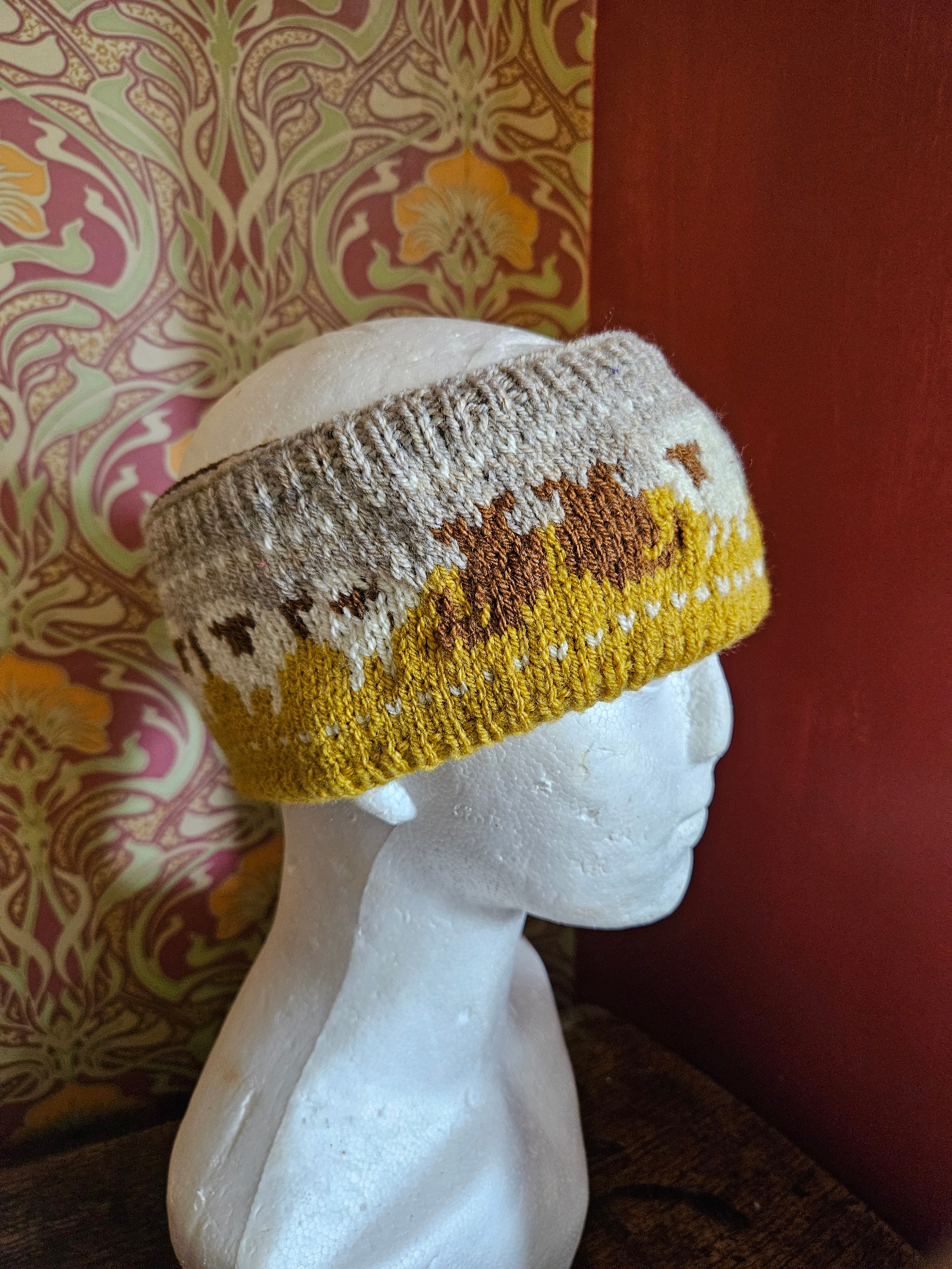 Earwarmer with sheep and collies. Fully lined